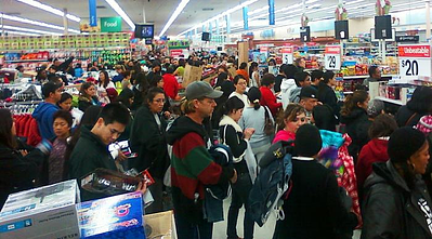 black friday shoppers in line